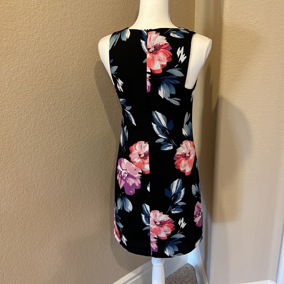 NEW Love...Ady Floral A-Line Sleeveless Sheath Dress - Picture 6 of 14